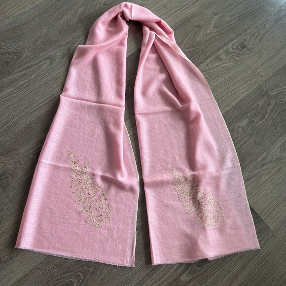 Pink Pashmina | Pure Cashmere | lightweight scarf | Travel scarf | Natural wool - Picture 3 of 12